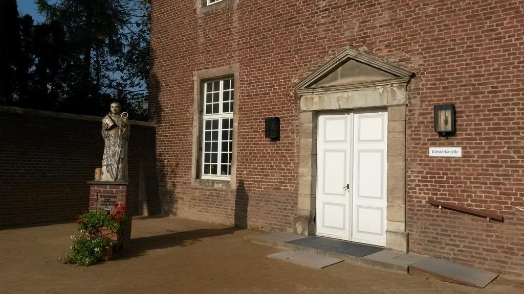 Kloster Langwaden Grevenbroich Exterior foto